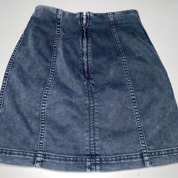FREE PEOPLE WE THE FREE MODERN FEMME BLUE GRAY DENIM MINISKIRT TRENDY BOHEMIAN - Picture 6 of 8